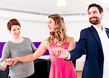 Düğün Dansı Eğitmeni İş İlanı